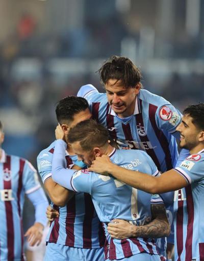 Trabzonspor, Çorum FKyı 3 golle yendi ve turladı