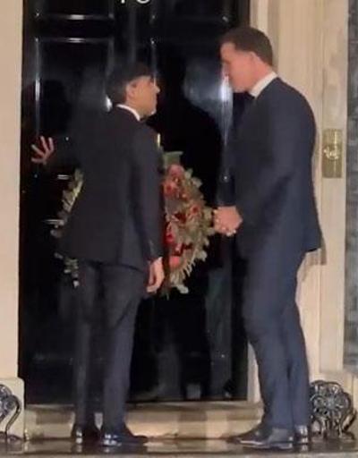 Gündem olan kare: İngiltere Başbakanı Sunak ve Mark Rutte kapıda kaldı