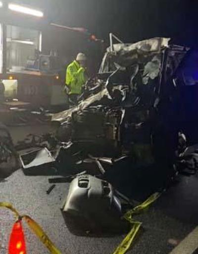 Tokatta minibüs kamyona arkadan çarptı: 5 ölü