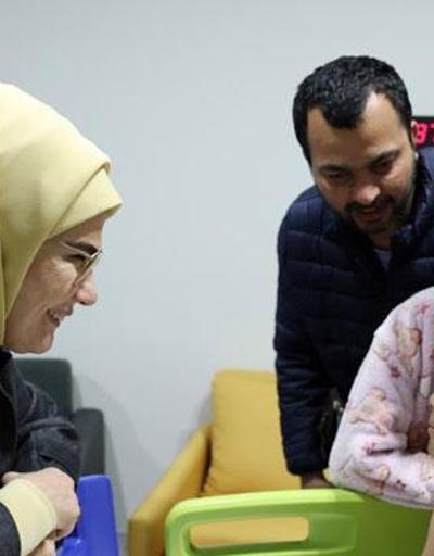 Emine Erdoğandan Türkiyede tedavi gören Filistinli çocuklara ziyaret