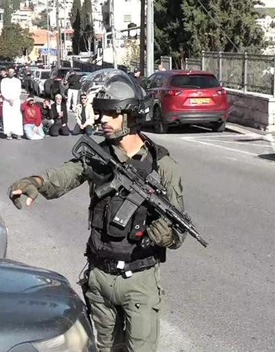İsrail polisinden basına müdahale Kafasına silahla vurdular, yere yatırıp tekmelediler