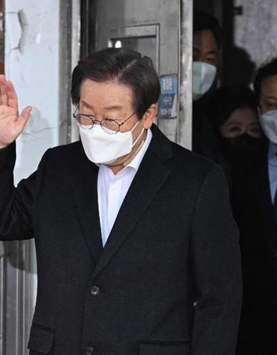 Boynundan bıçaklanan Güney Koreli muhalif lider taburcu edildi