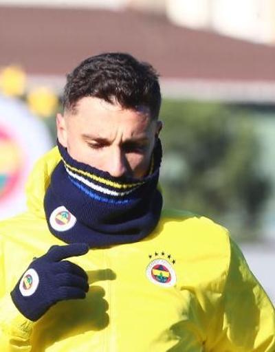 Fenerbahçenin yeni transferi Rade Krunic ilk idmanına çıktı