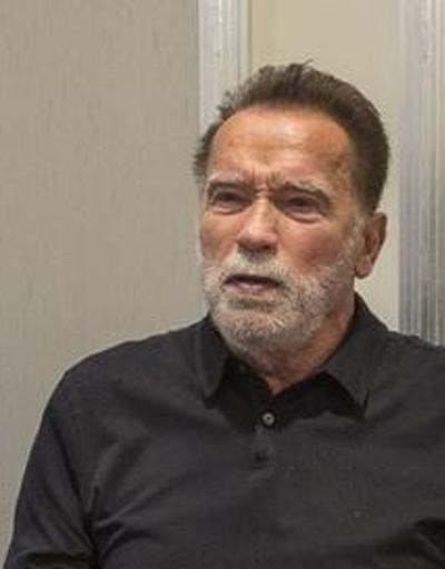 Arnold Schwarzenegger 26 bin euroluk saati nedeniyle havaalanında alıkonuldu