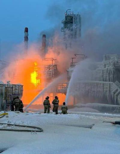Rusyada petrol rafinerisinde patlama
