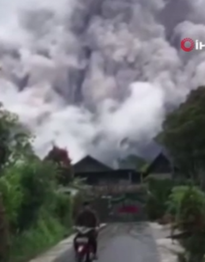 Endonezya’da Merapi Yanardağı yeniden faaliyete geçti