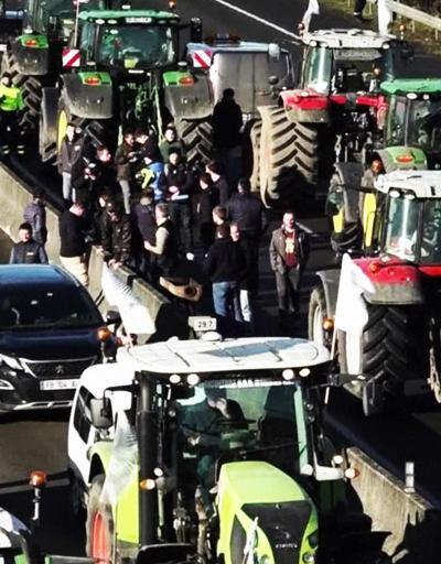 Detayları CNN TÜRK Paris temsilcisi anlattı: Çiftçi eylemleri bütün Avrupa’ya yayılır mı