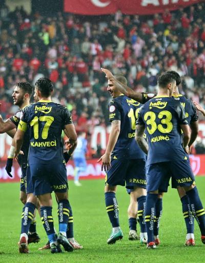 Fenerbahçe Antalyada liderliğini sürdürdü