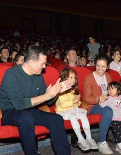 Yenişehir Belediyesi yarıyıl tatilinde 7 bin çocuğu tiyatroyla buluşturdu
