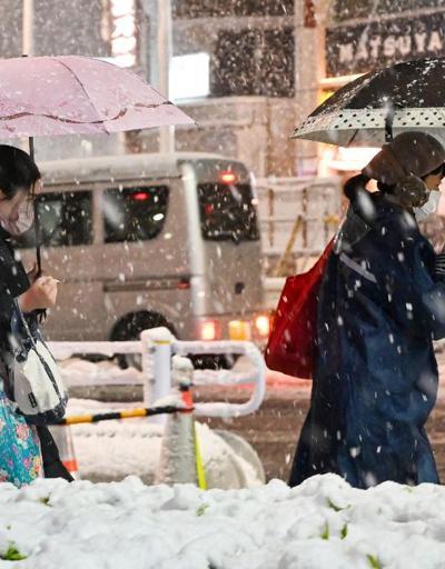 Japonyada yoğun kar yağışı: 100den fazla yaralı, 132 uçuş iptal