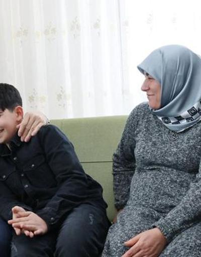 Cumhurbaşkanı Erdoğan ve Devlet Bahçeliden depremzede aileye ziyaret