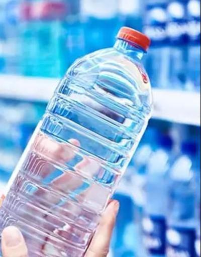 Uzman isim plastik şişelerde su içmenin zararlarını anlattı