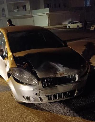 Mardinde hafif ticari araç ile otomobil çarpıştı: 2 yaralı