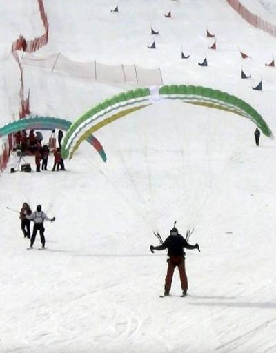 Ergan Dağı zirvesinde paraşütle kayak keyfi