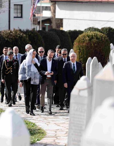 Bakan Güler, Bosna Hersek’te Kovaçi Şehitliğini ziyaret etti