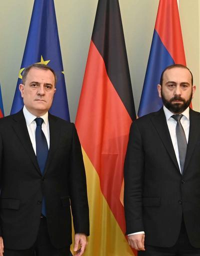 Berlinde müzakere masası kuruldu: Azerbaycan ve Ermenistan dışişleri bakanları bir araya geldi