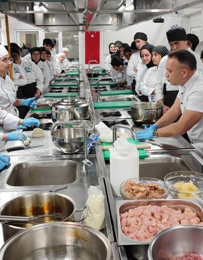 Eğirdir MYOda Asya mutfağı anlatıldı