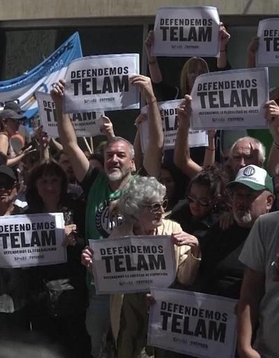 Arjantinin resmi haber ajansı kapandı: Gazeteciler protesto düzenledi