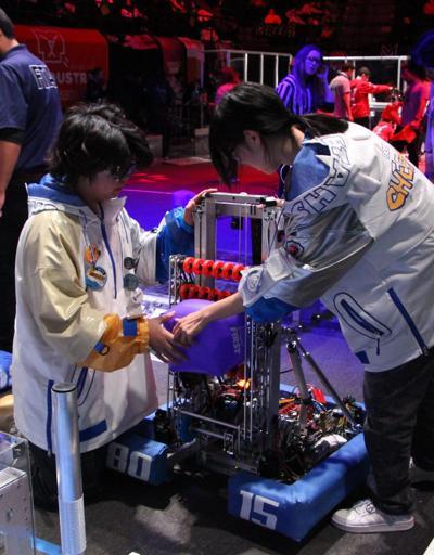 Türkiye’nin genç zekaları, FIRST Robotics Competition’da sahasına çıkıyor
