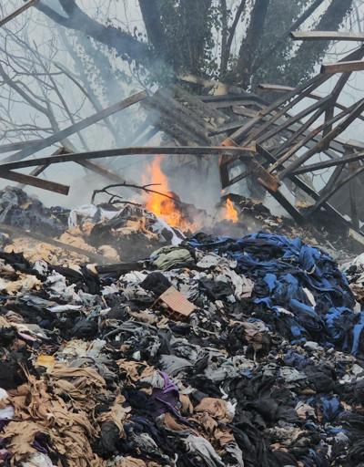 Zonguldakta tekstil deposundaki yangın, 14 saat sonra söndürüldü