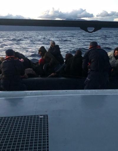 Datça açıklarında 8i çocuk 31 kaçak göçmen yakalandı