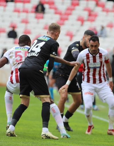 Sivasspor 6 maç sonra Alanyaspora kaybetti