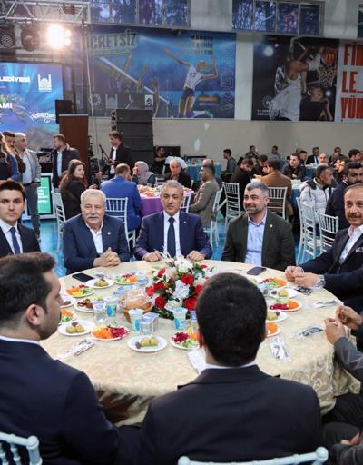 Mardin Valisi Tuncay Akkoyun, Derikte vatandaşlarla iftar yaptı