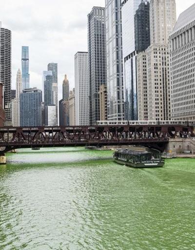 Chicago Nehri yine yeşile boyandı