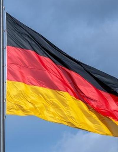 Alman istihbaratı ilanla ajan arıyor