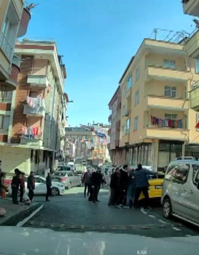 Gaziosmanpaşa’da yol verme tartışmasında taksinin camına yumruk atarak kırdı