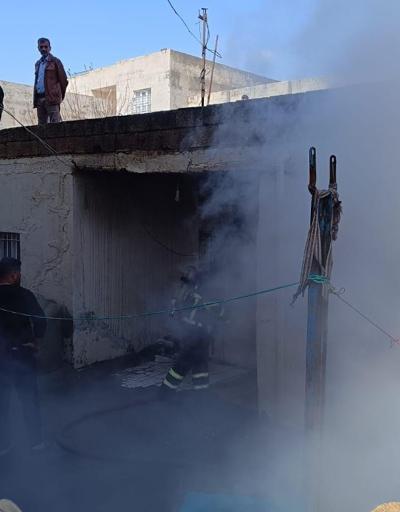 Mardinde ev yangınında 3 kişi dumandan etkilendi