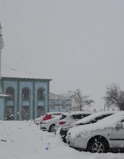 Bitlis merkezde kar kalınlığı 15 santimetre
