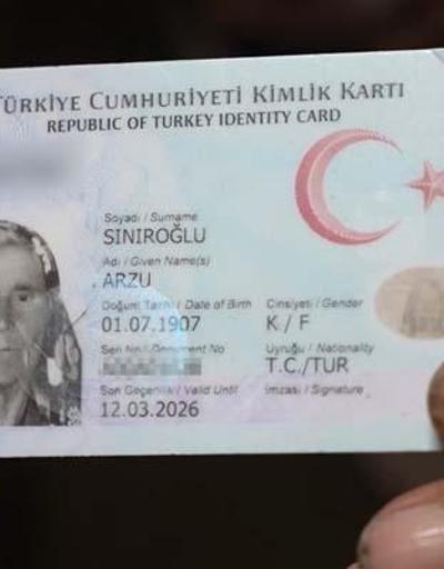 Türkiyenin en yaşlı seçmeni 117 yaşındaki Arzu nine sandık başında