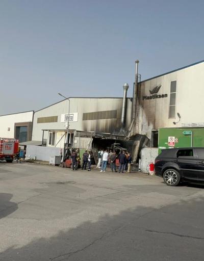 Kocaelide fabrikada yangın; 1 saatte kontrol altına alındı
