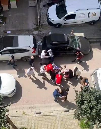 Avcılar’da sokak ortasında kavga kamerada
