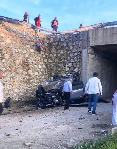 13 yaşındaki sürücünün kullandığı otomobille çarpışan otomobil köprüden uçtu: 7 yaralı