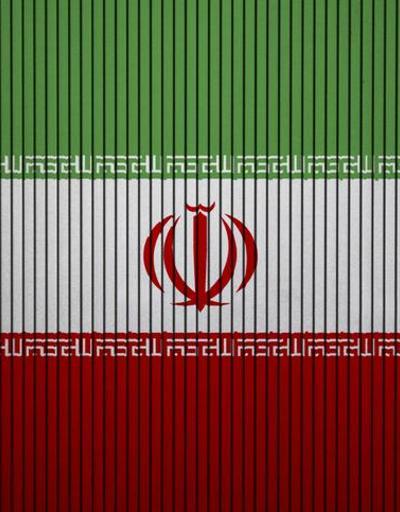 İranda güvenlik güçlerine saldırı: 5 ölü
