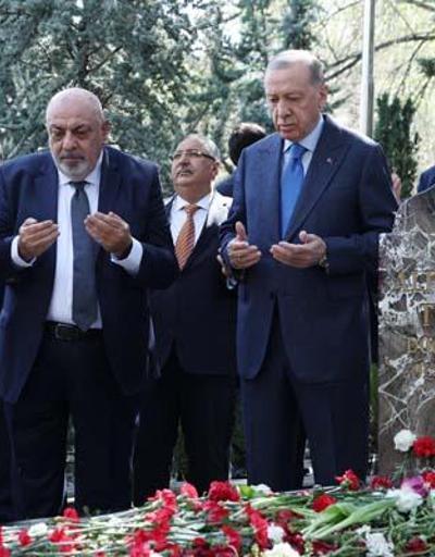 Cumhurbaşkanı Erdoğandan Türkeşin mezarına ziyaret