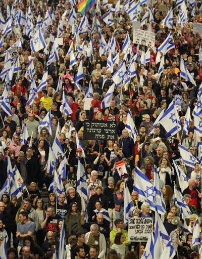 100 bin kişi alanlara doldu: Netanyahuya istifa çağrısı