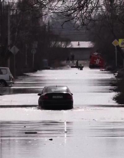 Rusya’da sel: 2 bin 500 ev, 700 kişi tahliye edildi