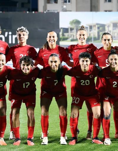 A Millî Kadın Futbol Takımı, Macaristanı yıktı