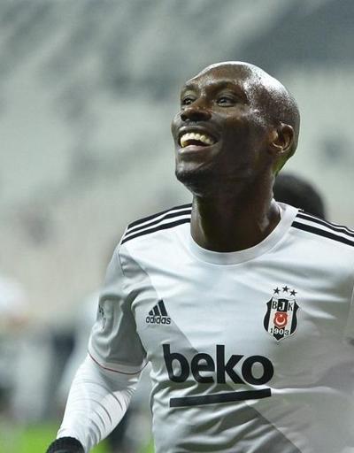 Eski Beşiktaşlı Atiba, ülkesinde futbol takımı satın aldı