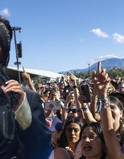 Lana Del Reye 28 bin dolarlık ceza Coachella Festivali kapsamında verdiği konserdeki davranışı pahalıya patladı