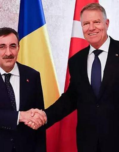Cevdet Yılmaz, Romanya Cumhurbaşkanı ile bir araya geldi