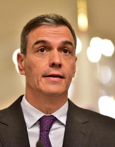 İspanya Başbakanı Sanchez, görevinde kalma kararı aldı