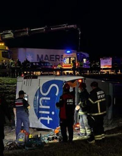 Son dakika... Niğde - Ankara Otoyolunda otobüs şarampole devrildi: 2 ölü, 40 yaralı