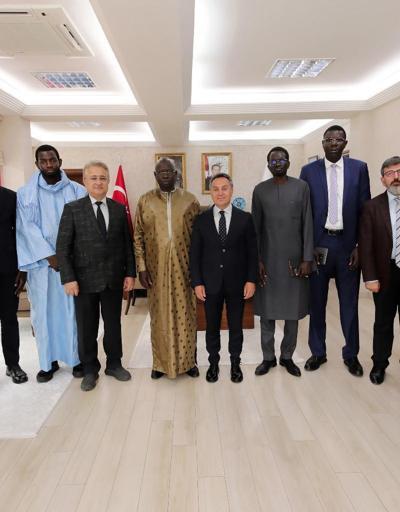 Senegal Cumhuriyeti Büyükelçisi Rektör Yılmazı  ziyaret etti