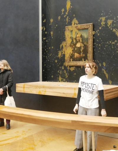 İklim aktivistleri Mona Lisa tablosuna çorba attı
