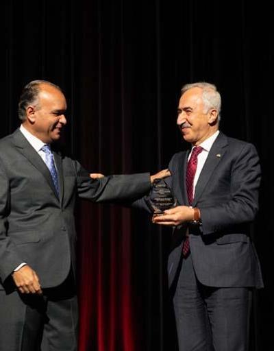 Dünya Hemofili Federasyonu 2024 Başkanlık Ödülü Türkiye Hemofili Derneğine verildi