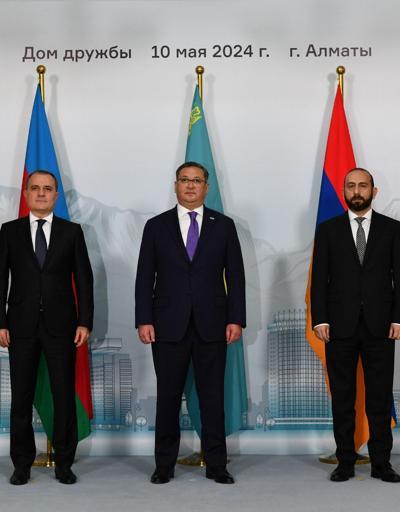 Azerbaycan ve Ermenistan dışişleri bakanları Kazakistan’da bir araya geldi